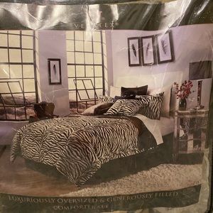 Zebra comforter Queen size